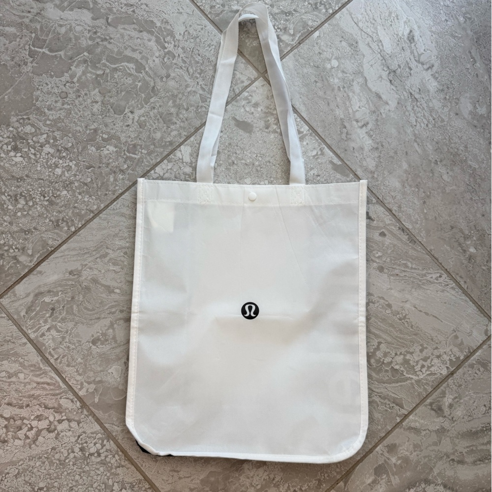lululemon Large White and Black Tote Bag - Picture 2 of 10